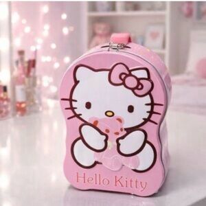Hello Kitty Tin bank with lock & key NEW